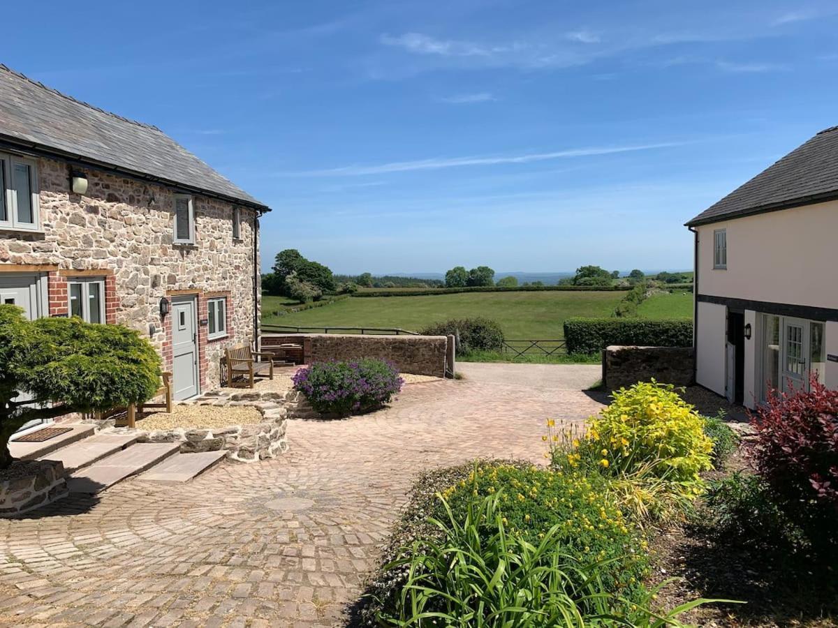 The Barn At Pentregaer Ucha, With Tennis Court And Ferienhaus Oswestry